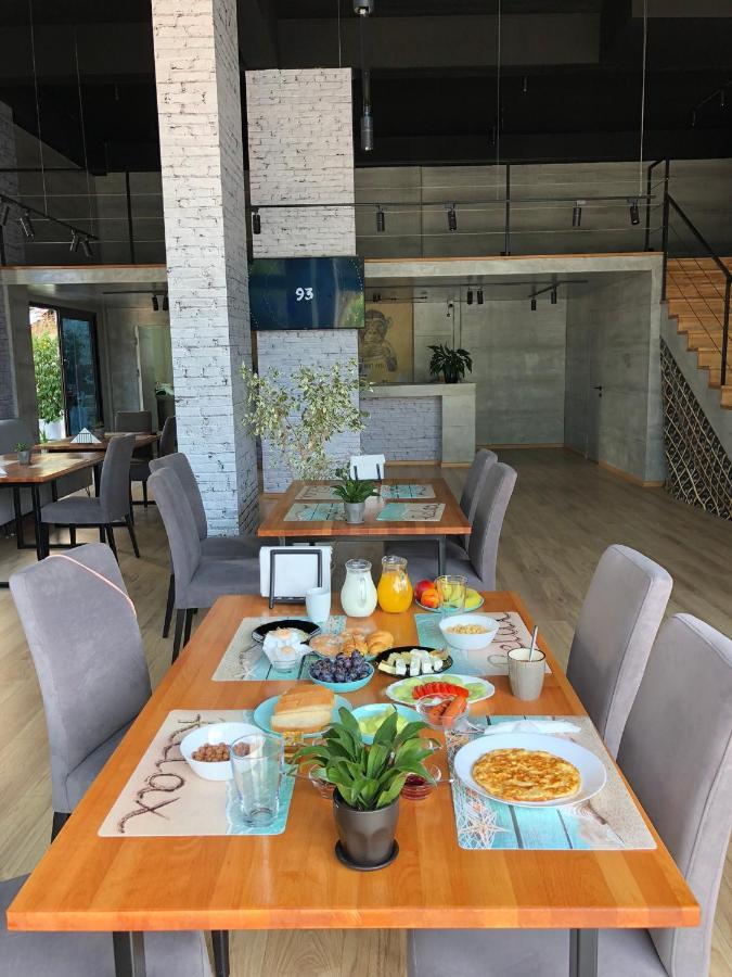 夏季套房酒店 Sarandë 外观 照片